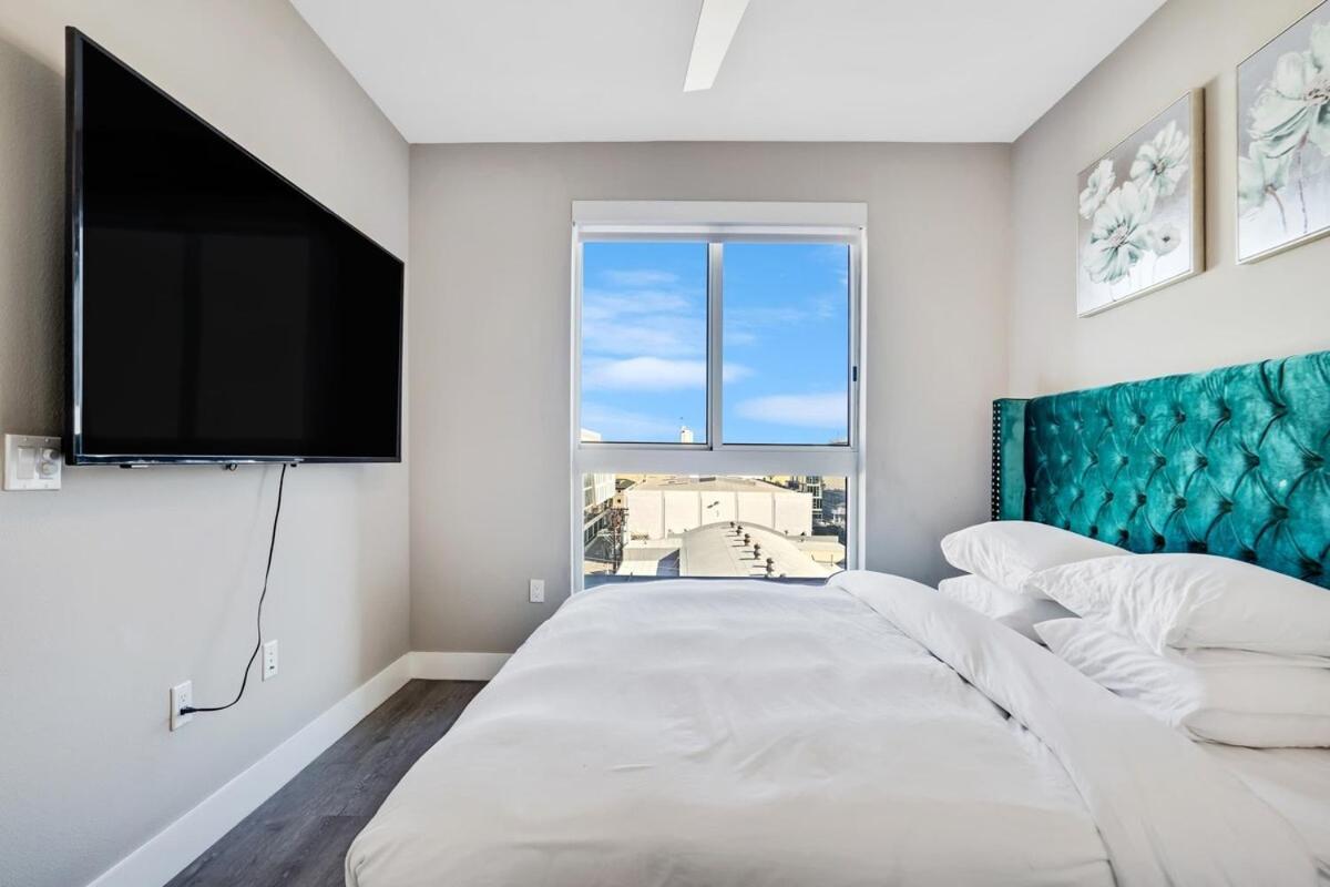 Weho Paradise 3b2b Loft With Parking Apartment *