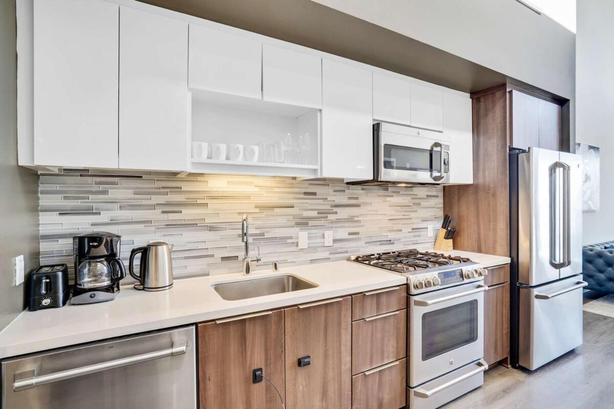 Weho Paradise 3b2b Loft With Parking * Los Angeles